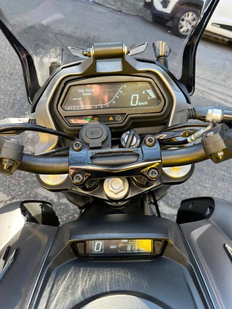 Bajaj Dominar 400 2025 - Foto 4