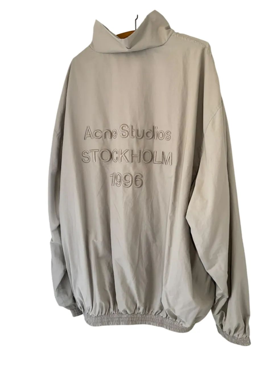 Jaqueta Acne Studios de nylon com bordado nas costas