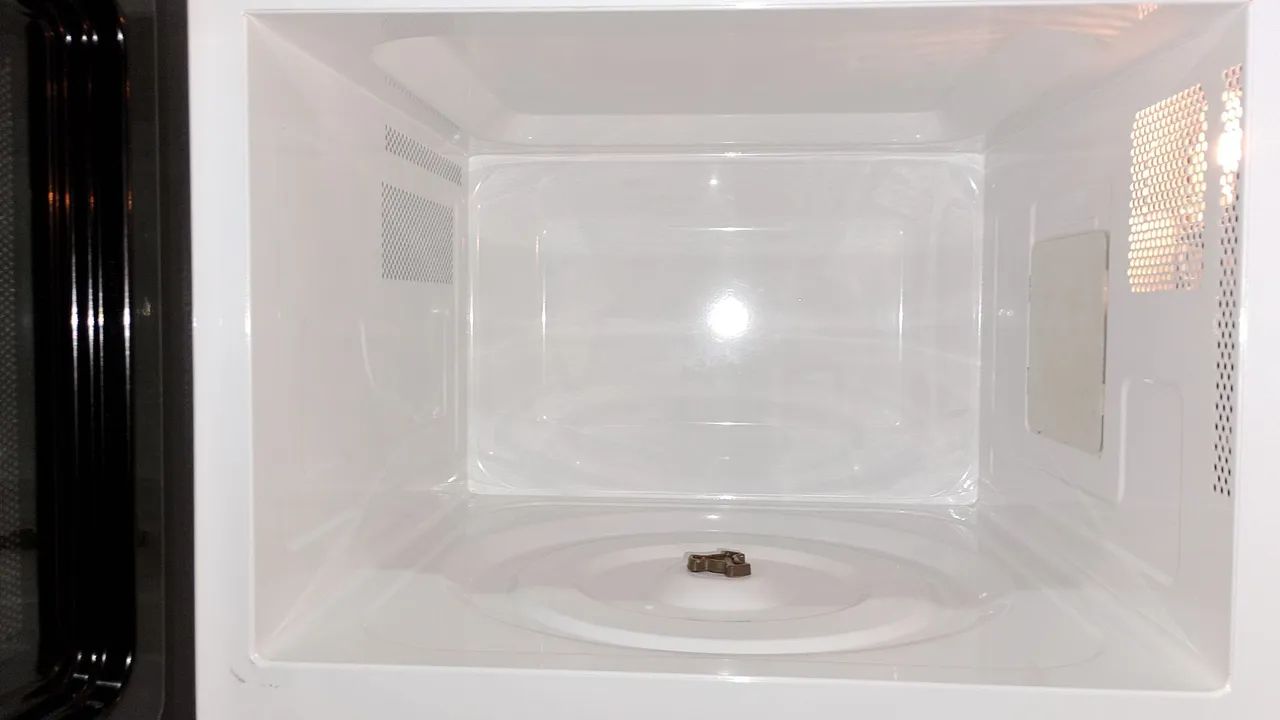 Microondas Midea 31litros. - Foto 4