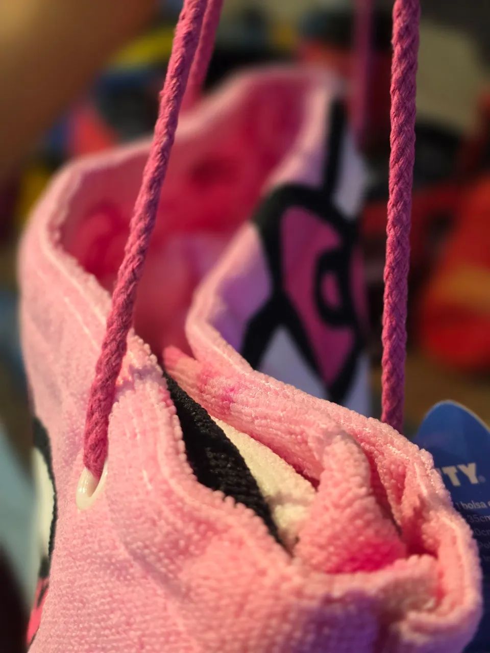 Hello Kitty  Bolsa e toalha de Praia 2 em 1 OFICIAL - Foto 3