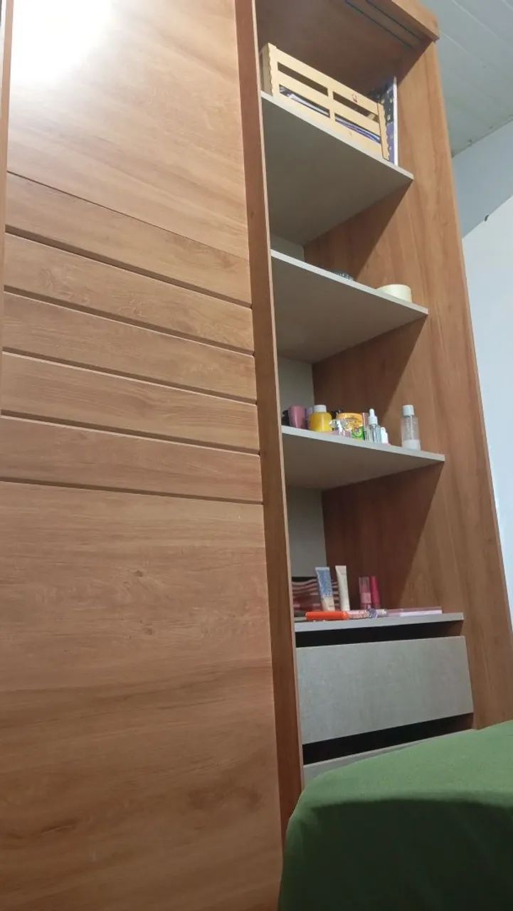 Guarda roupa de casal com porta de correr - Foto 3