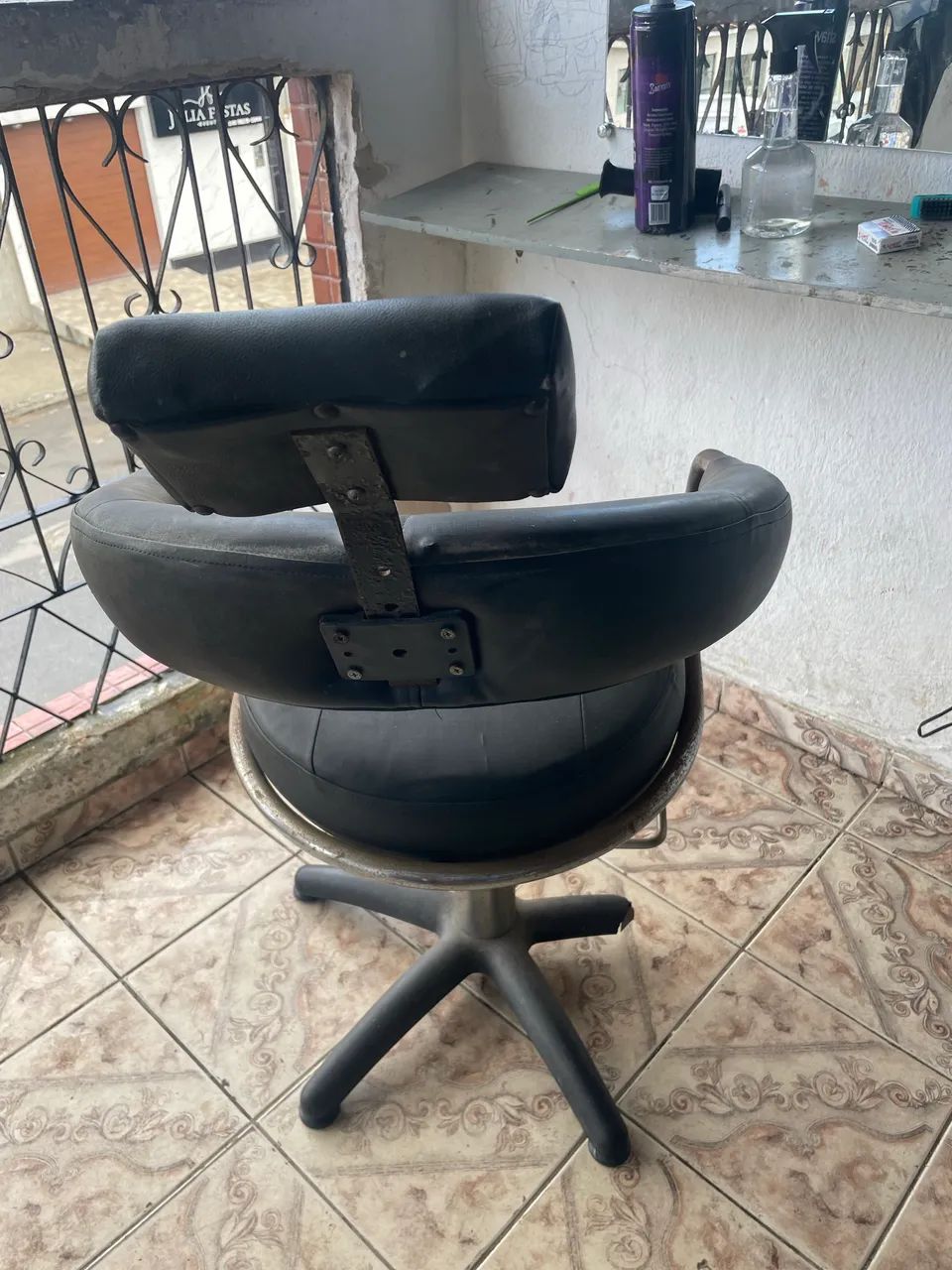 Cadeira de barbeiro (leia a descrição) - Foto 3