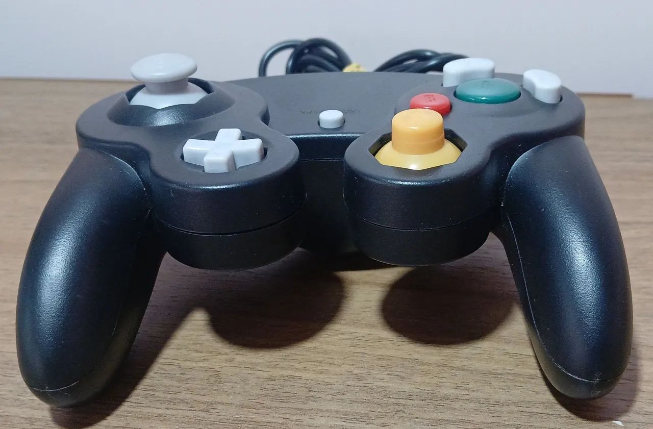 Controle com fio gamecube e wii preto (sem teste) - Foto 2