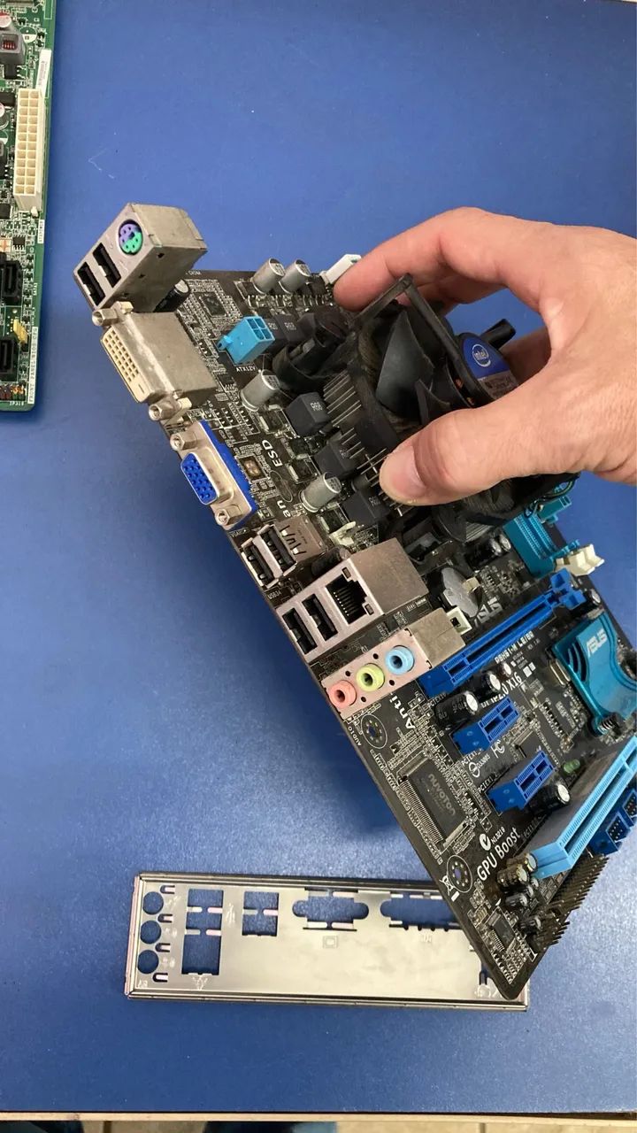 Placa mãe Asus P8H61-M LE/BR 1155 DDR3  - Foto 3