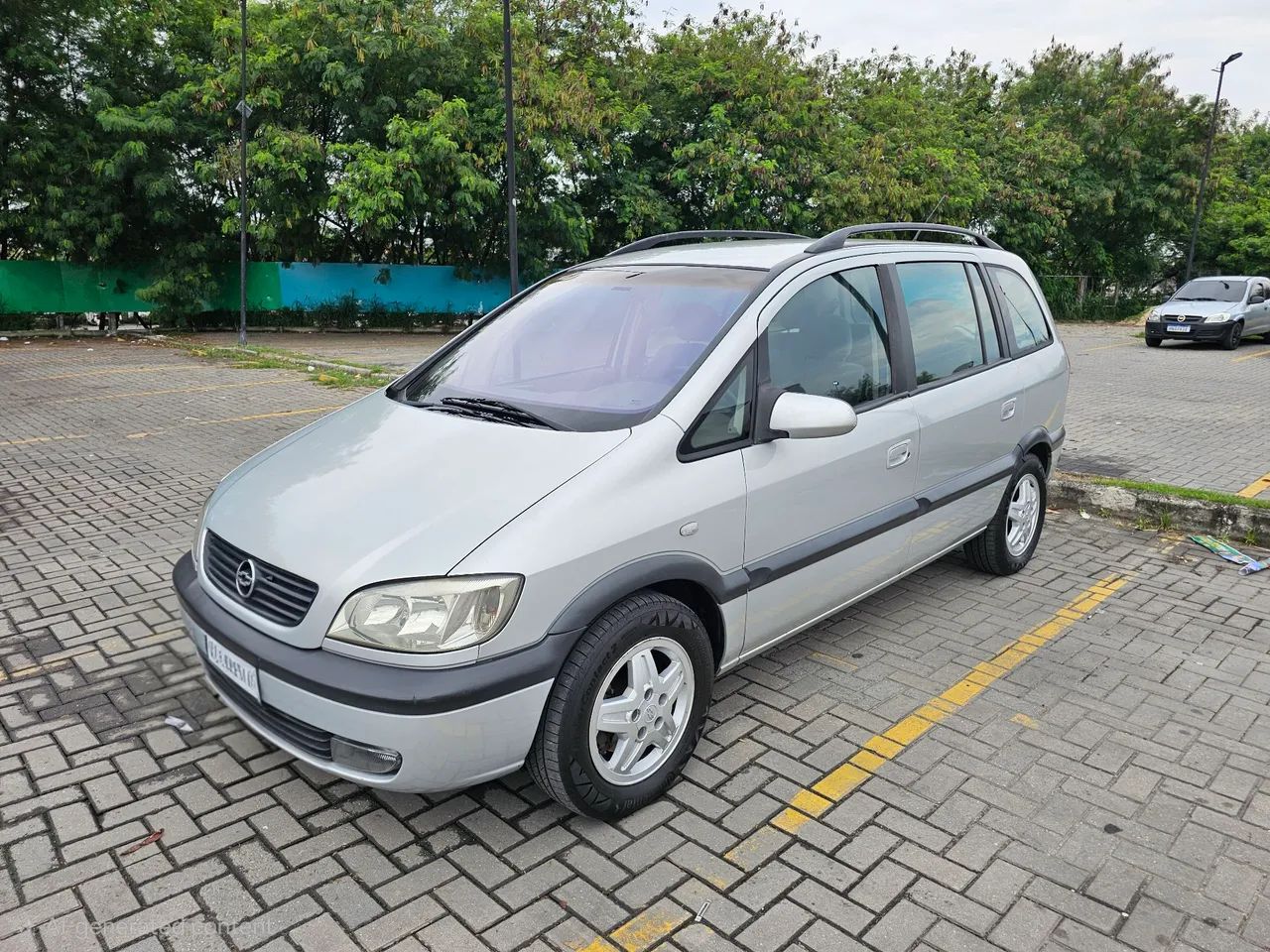 Chevrolet Zafira ZAFIRA 2.0/ CD 2.0  8V  MPFI 5P MEC. 2001