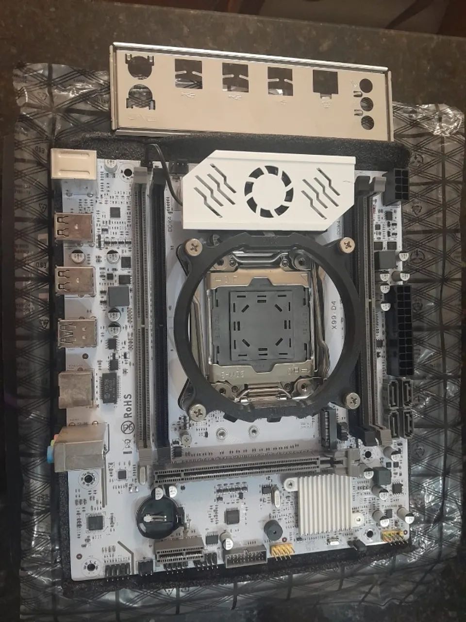 Placa mãe QIYIDA X99 D4 (com defeito) - Foto 4