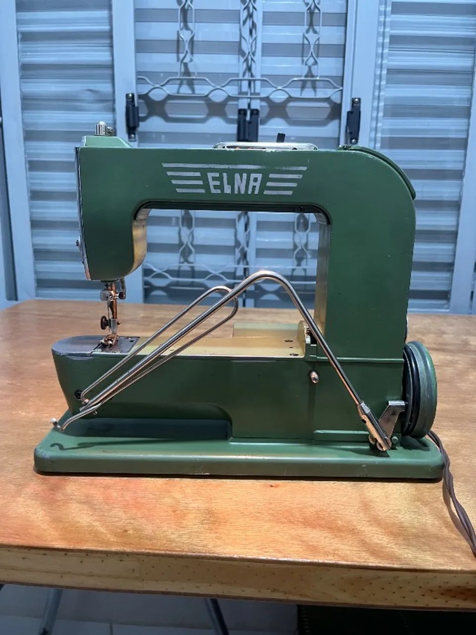 Máquina Elna antiga Gafanhoto Suíça Grasshopper - Foto 6