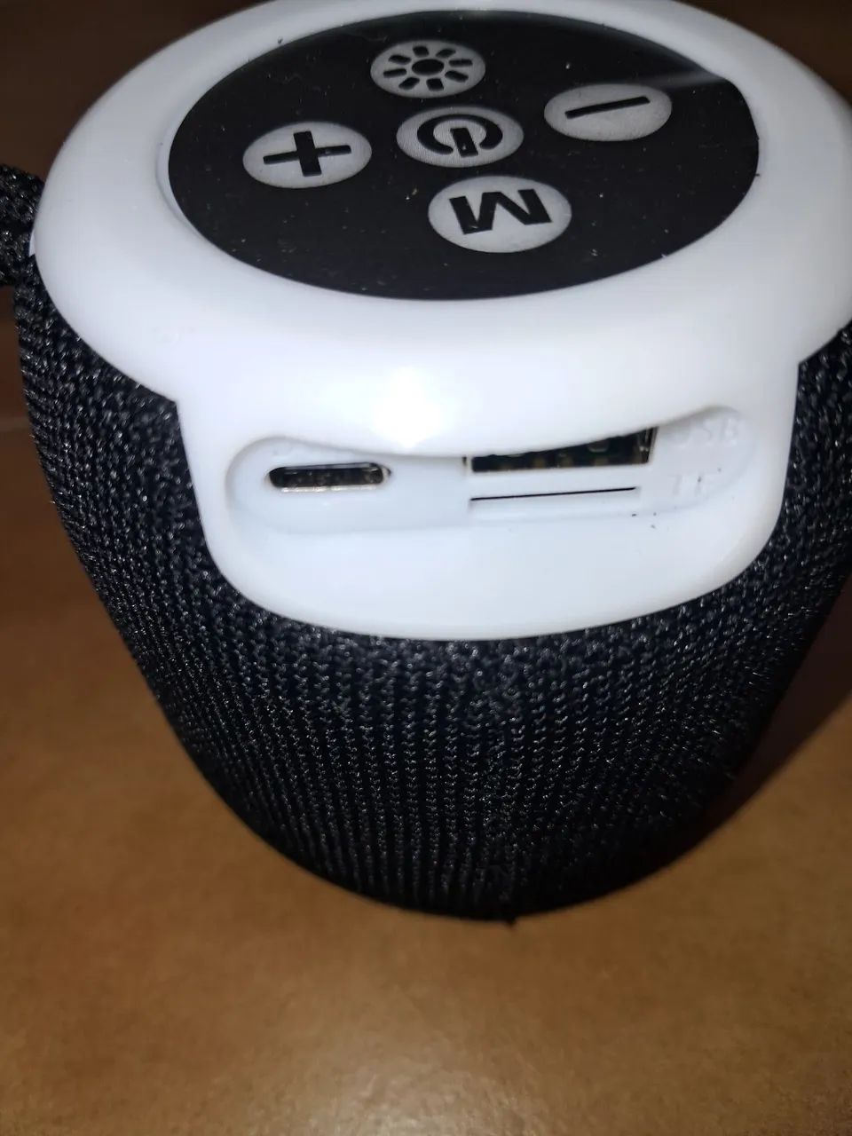 Caixa Bluetooth nova zero R$ 70 reais aceito troca microfone sem fio  - Foto 2