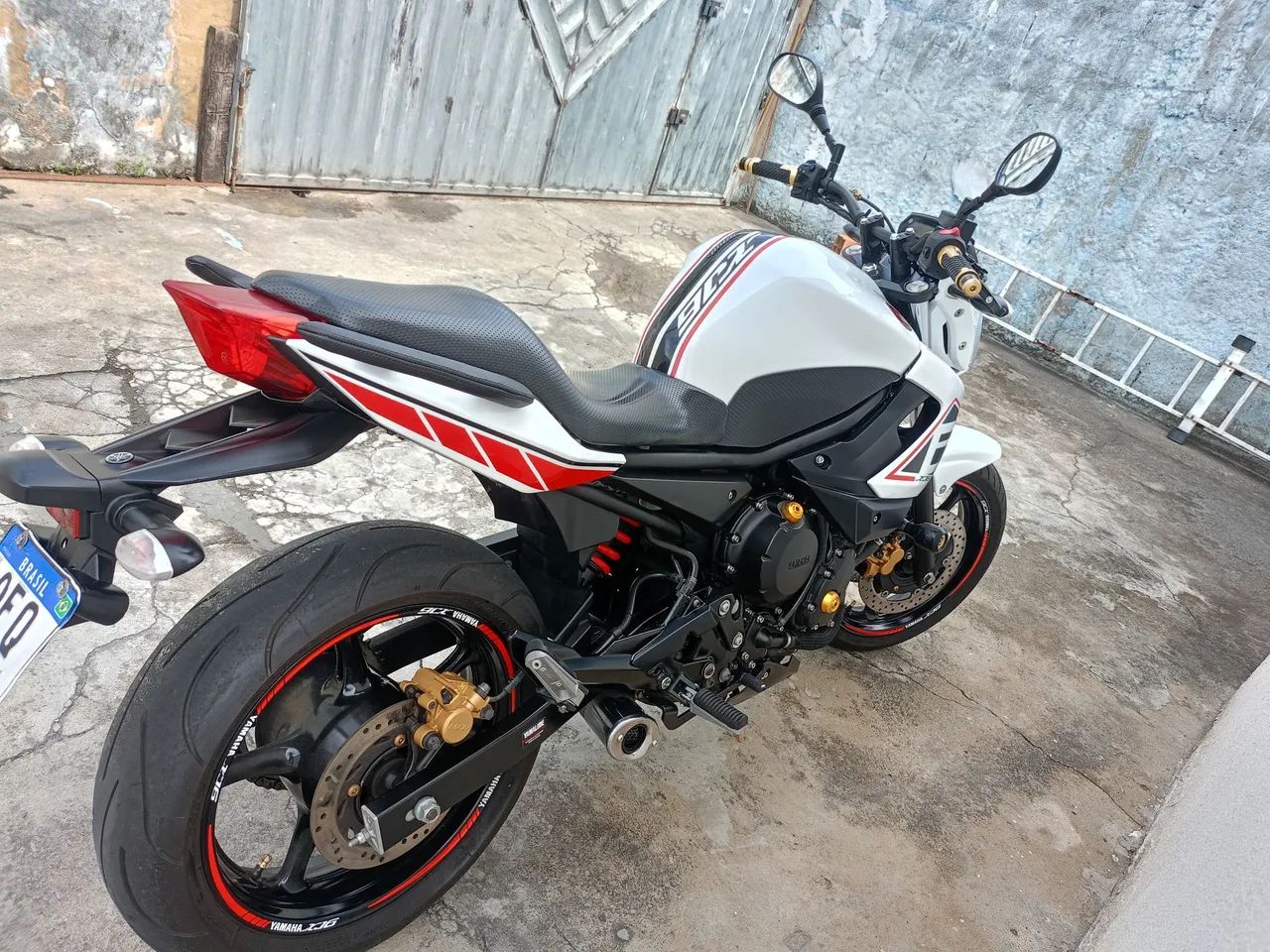 Xj6 2013