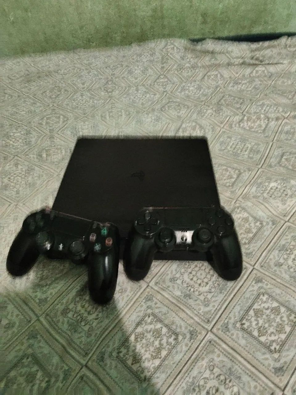 PS4 slim 500gb + 2 controles e jogos  - Foto 3