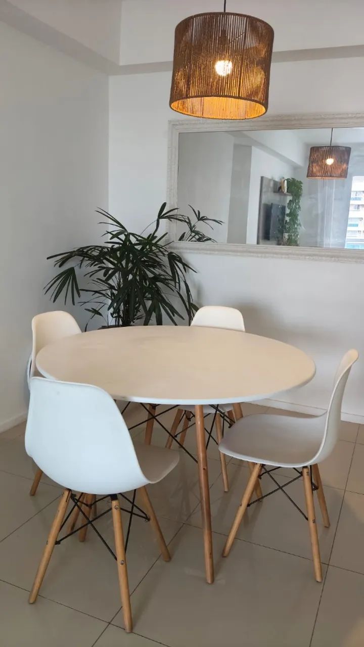 Conjunto Mesa Redonda + 4 Cadeiras Estilo Eames   - Foto 2