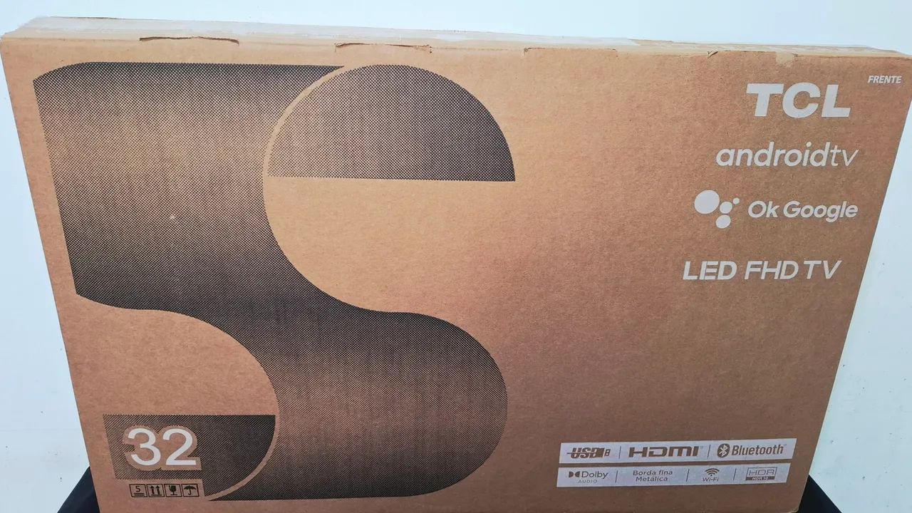 Tv smart 32 polegadas/  na caixa e acessórios