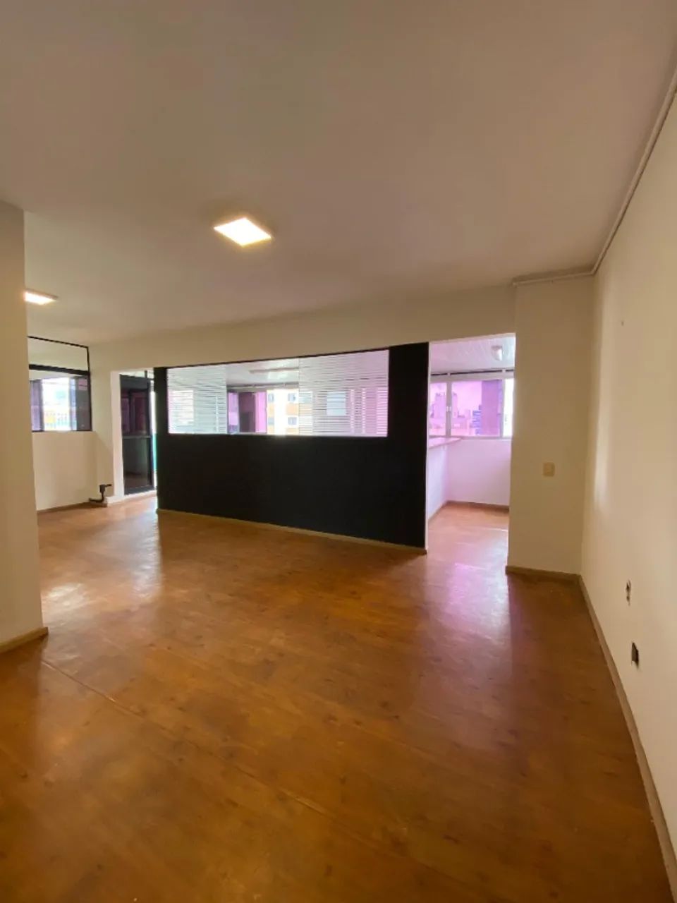 Alugo e Vendo - Salas Comerciais na Consolação (valor aluguel:$2.800,00 mensal. - Foto 2