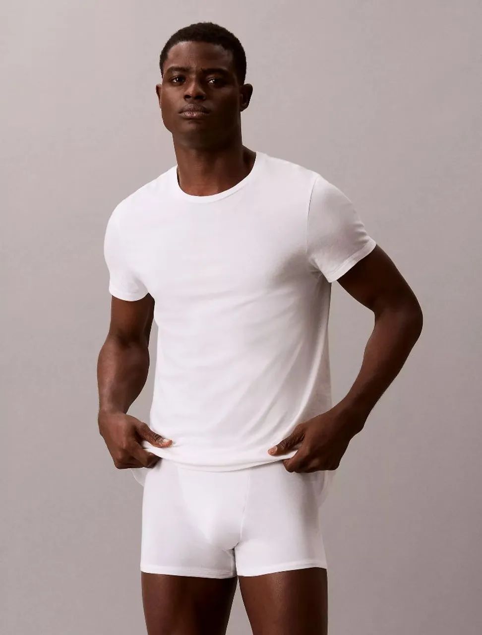 Camiseta Calvin Klein 100% cotton - Foto 2