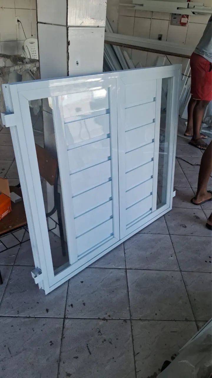 Portão de alumínio 64962132109571122