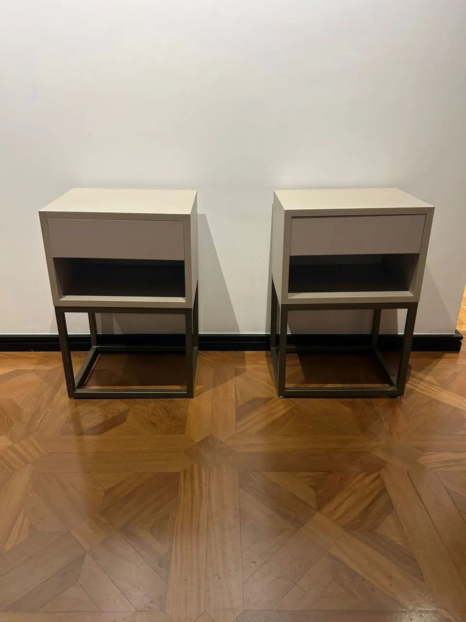 Mesa de cabeceira ( par)  - Foto 4