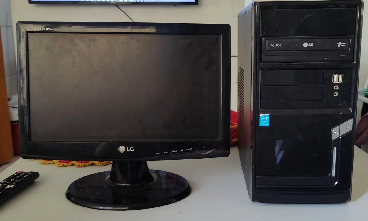 Vendo Monitor e CPU para aproveitamento de peças 