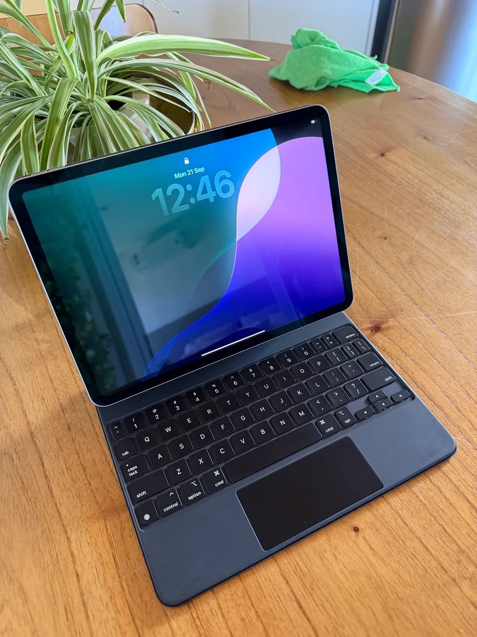 Apple iPad Pro 11 4th com Magic Keyboard original