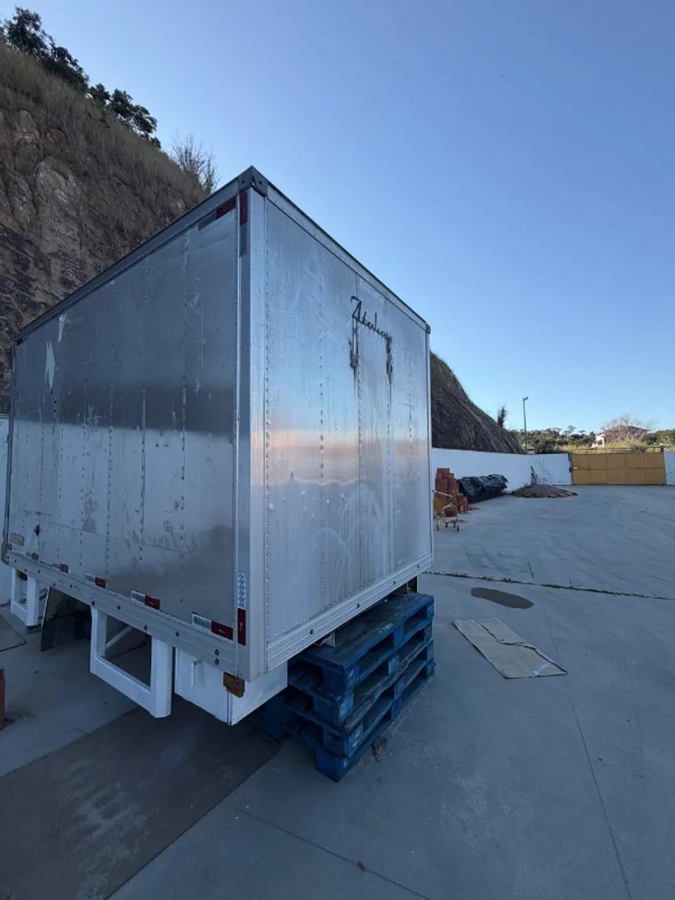 BAÚ DE ALUMÍNIO ROSSETTI - 3,5 METROS - Bau de caminhao - Sprinter - Ducato - Master Usado - Foto 4