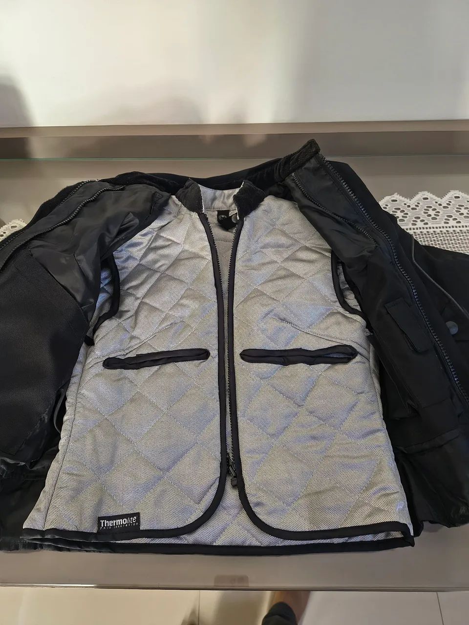 Jaqueta motociclismo feminina/ masculina preta da marca Riffel.  - Foto 2