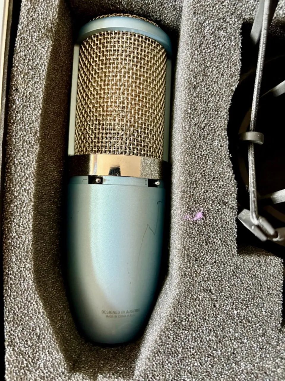 Microfone AKG P420 + case e shock mount - Foto 4