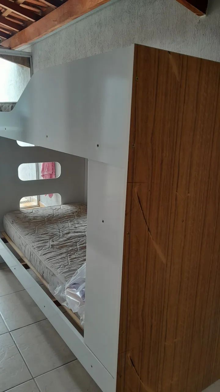 VENDO UM BELICHE BRANCO COM COLCHÃO  - Foto 2