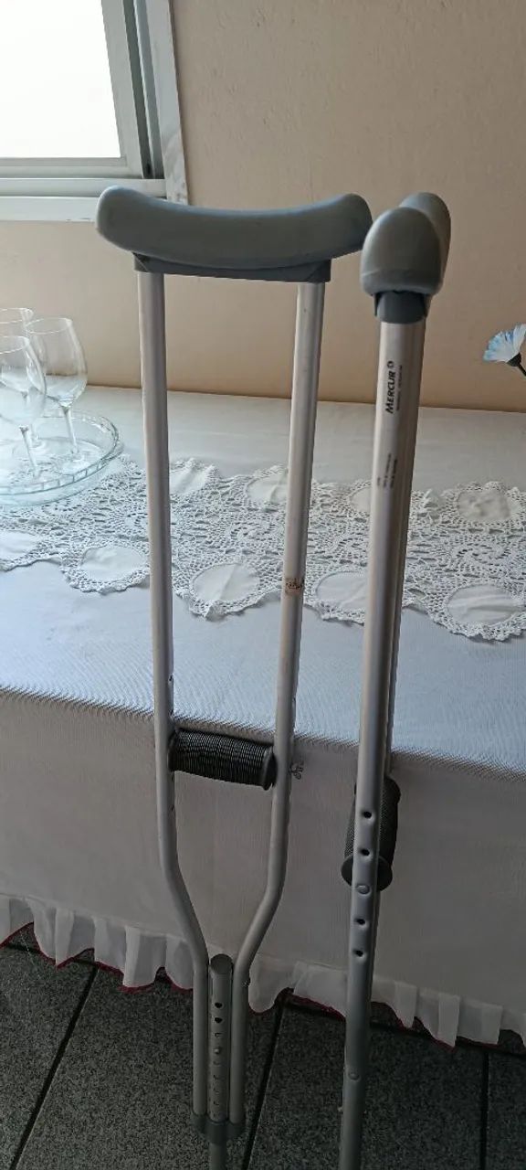 Vendo um par de muleta D 7 - Foto 4