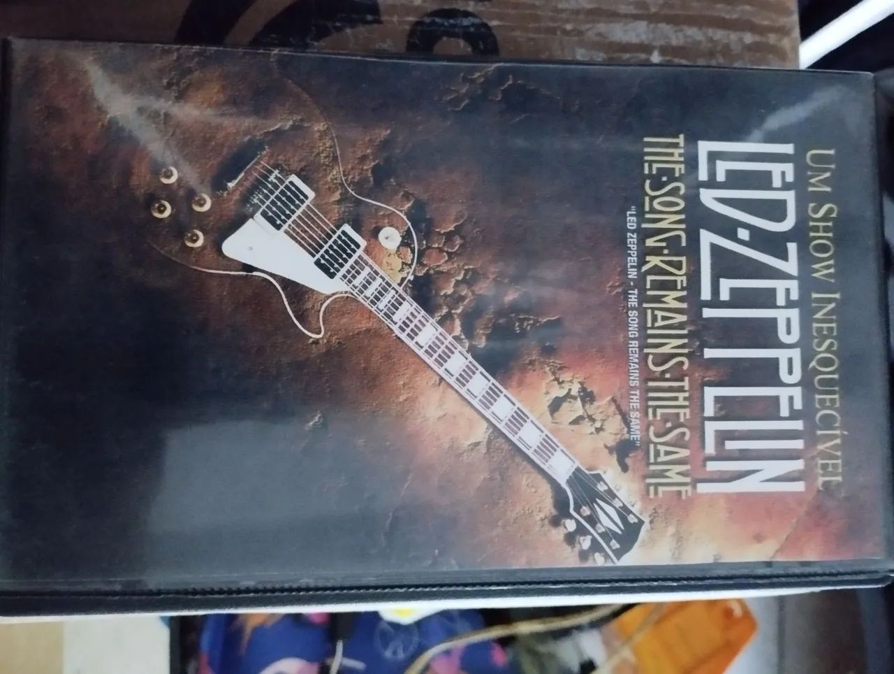 Duas fitas VHS vídeo LED Zeppelin. - Foto 3