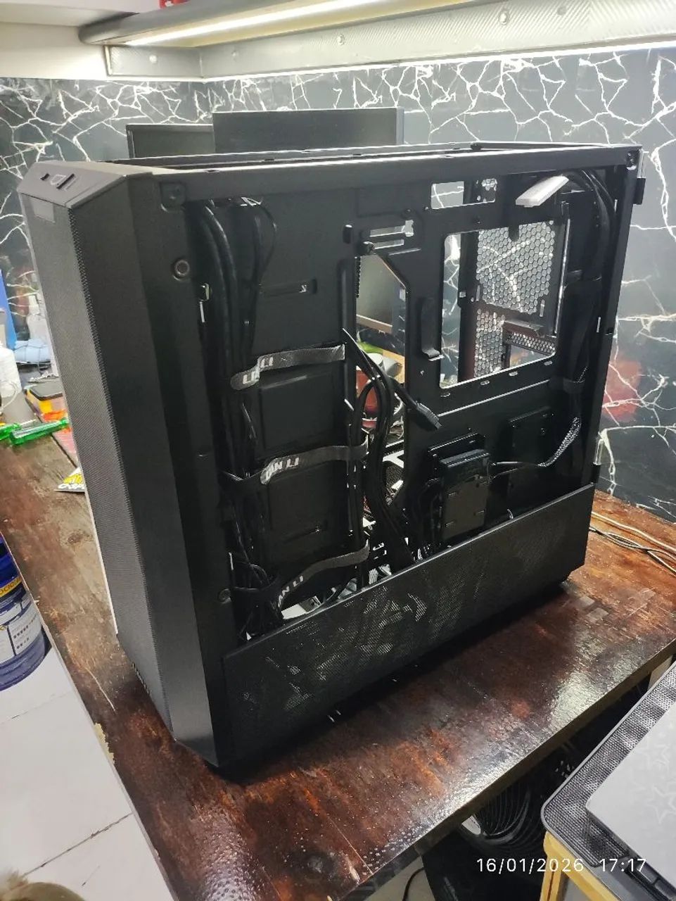 Gabinete Lian Li - Lancool III - Foto 3