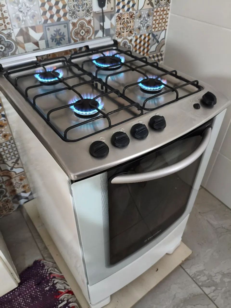 Fogão eletrolux, acendimento elétrico. ENTREGO