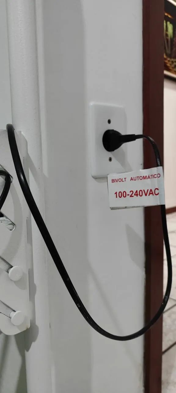 Cama Articulada Elétrica Hospitalar com colchão  - Foto 5