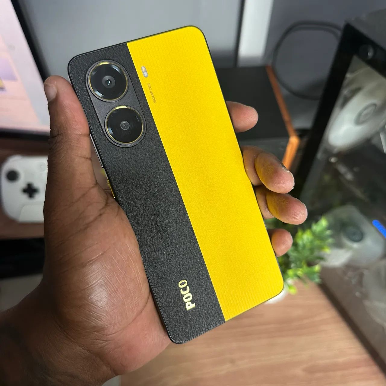 POCO X7 Pro　12GBRAM 256GBROM　　外観美品中古 XIAOMI POCO X7 PRO 5G 256GB/12GB RAM - APARELHO NOVO COM GARANTIA