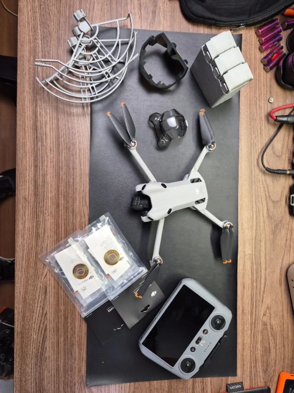 Dji Mini 4 Pro Flymore Combo 3 baterias e controle com Tela - Foto 4