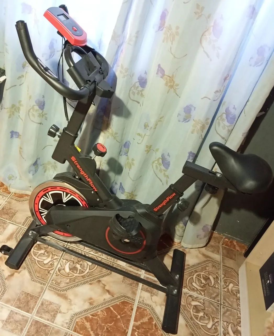 Bicicleta ergométrica Strength Flow 