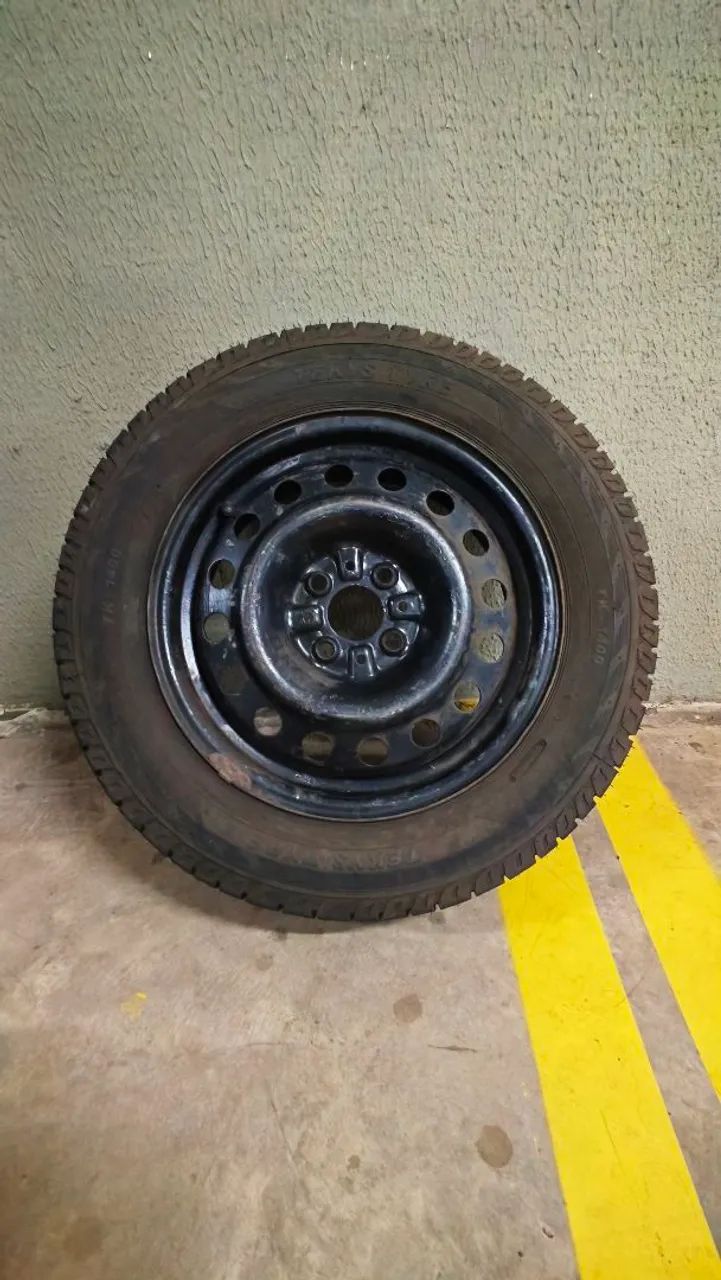 Roda aro 15 com pneu 
