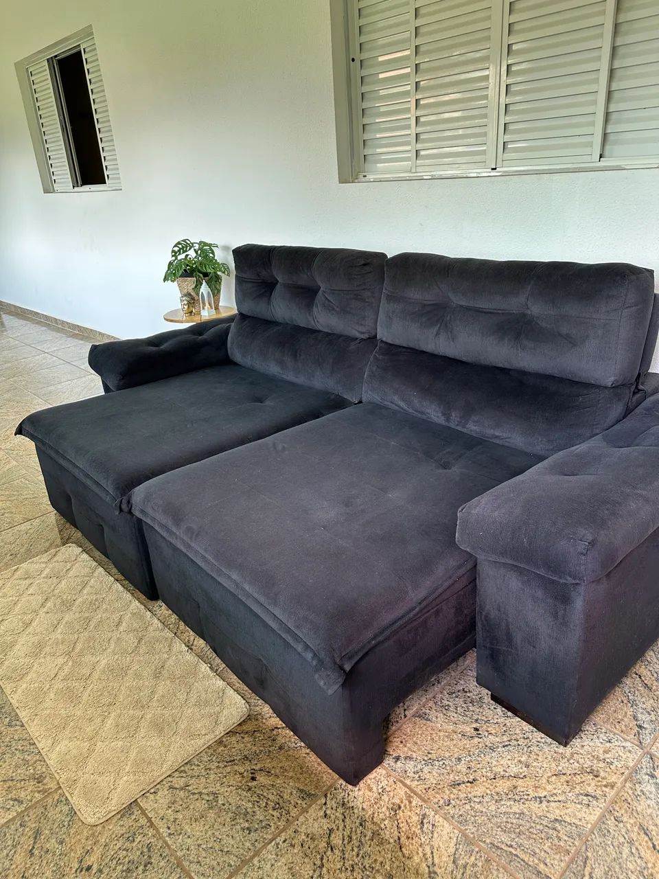 Sofá Retrátil Preto em Ótimo Estado - Foto 5