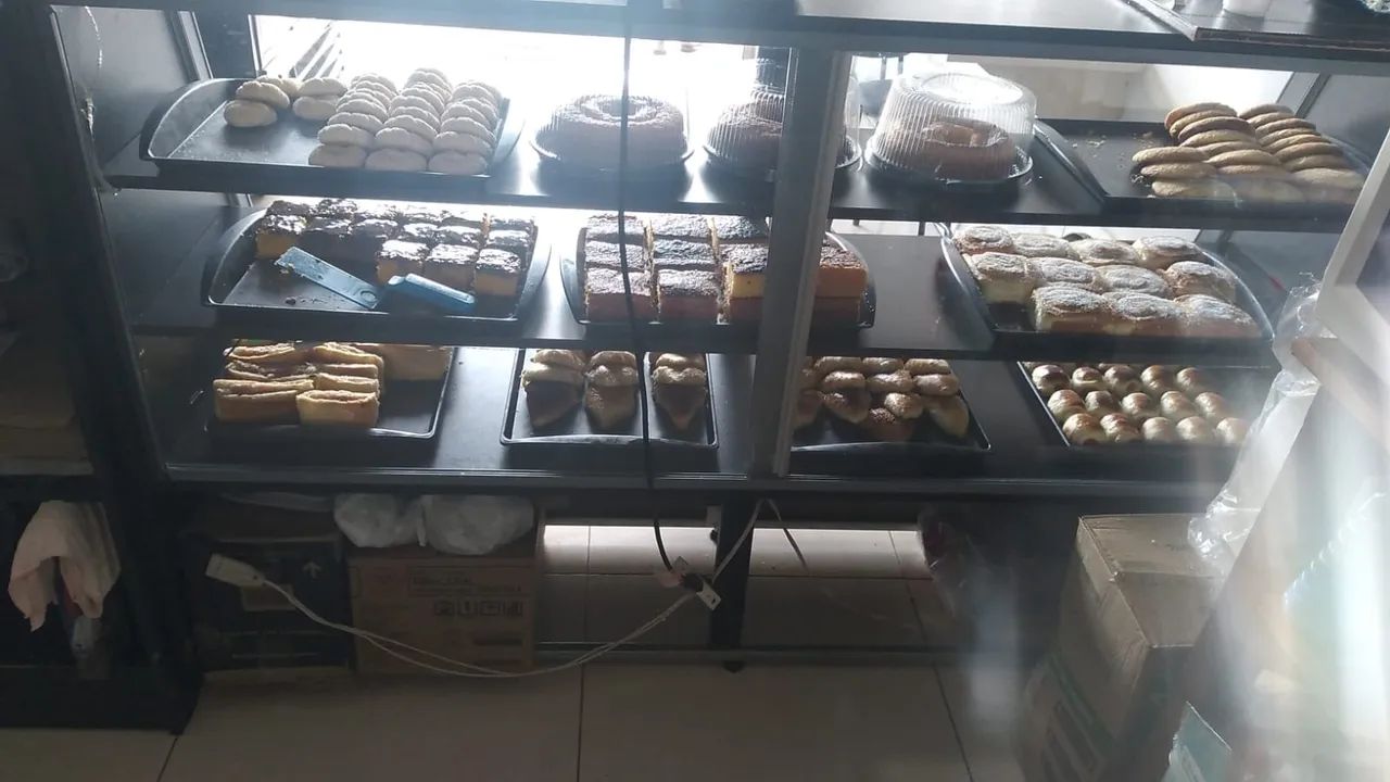 Vende-se uma expositor de padaria e uma estufa e salgados  - Foto 3