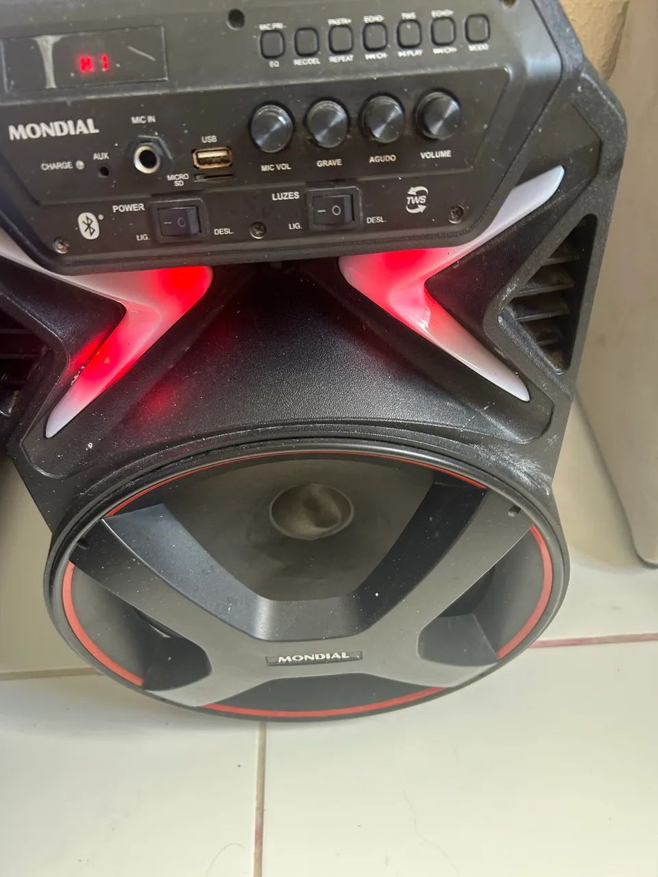 Vendo uma caixa de som da marca mundial  - Foto 2