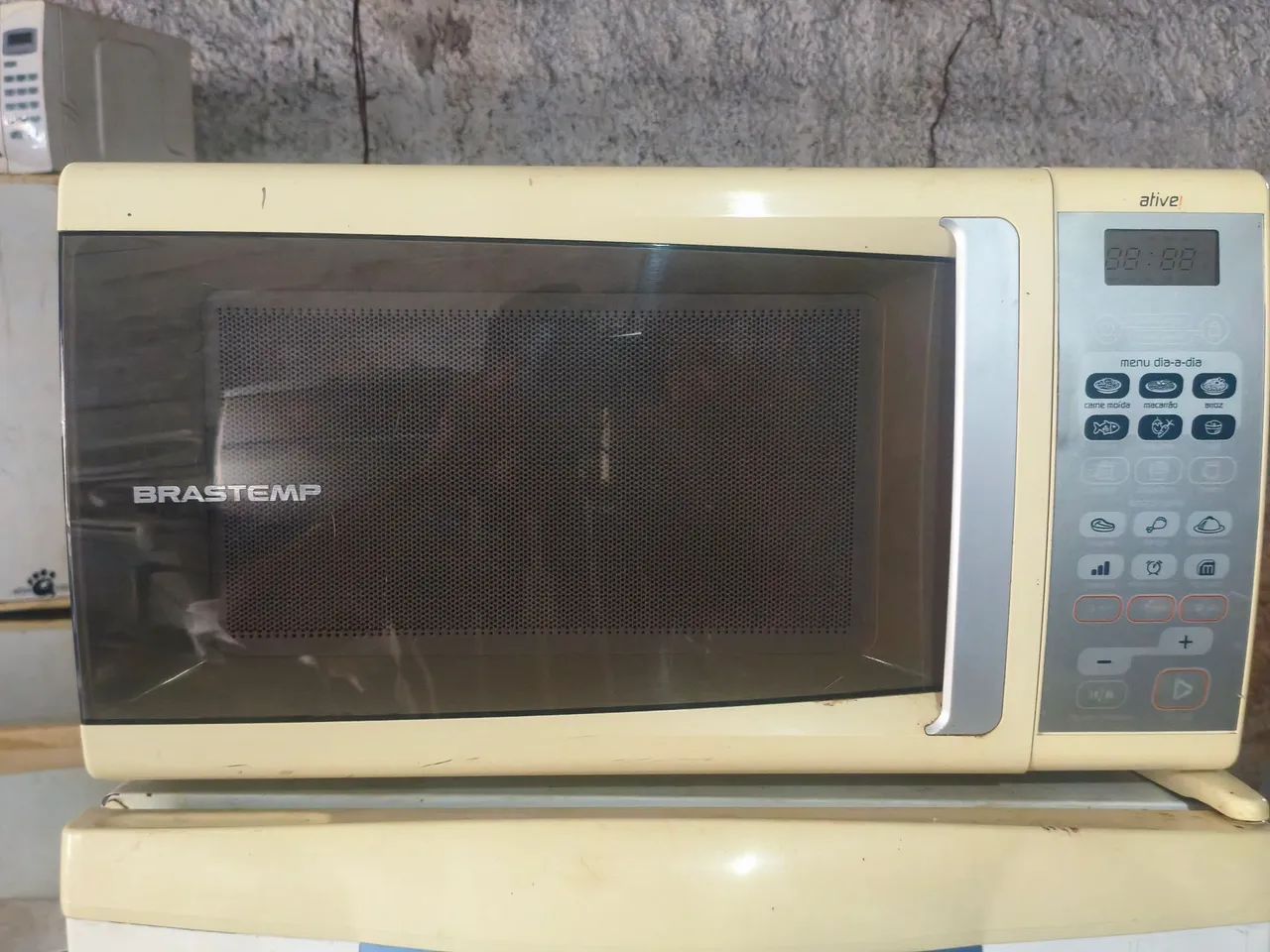 Vende se microondas 