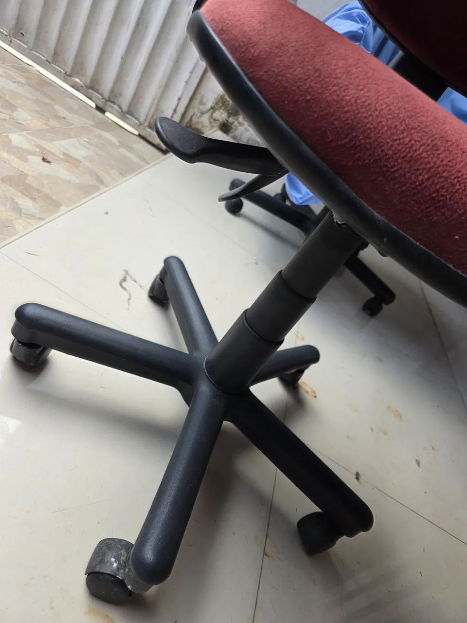 Cadeira executiva Vermelha ANATÔMICA  - Foto 3