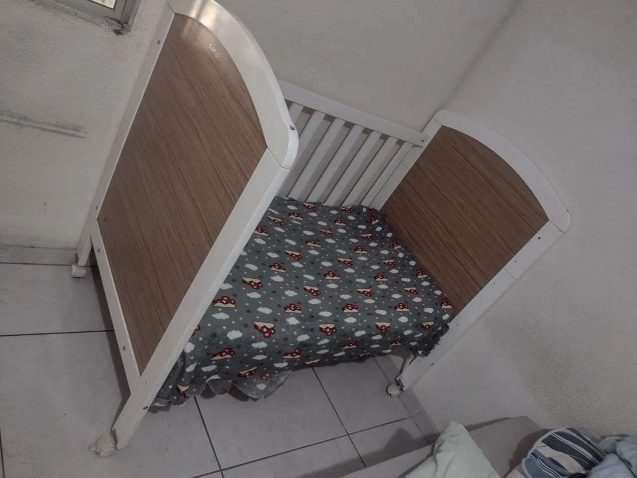 Berço e Guarda Roupa