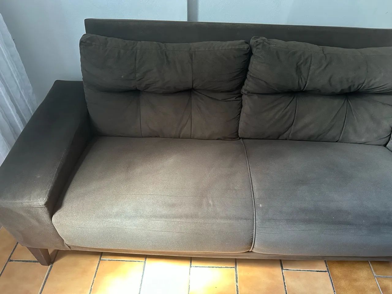 Vendo sofá usado, mais em bom estado! 