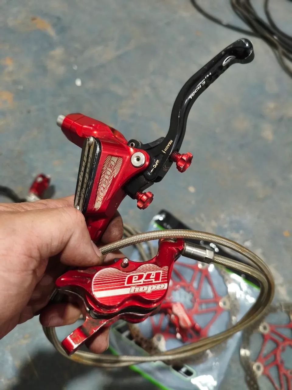 Freio Hope Tech3 com pinças E4, discos e pastilhas  - Foto 4