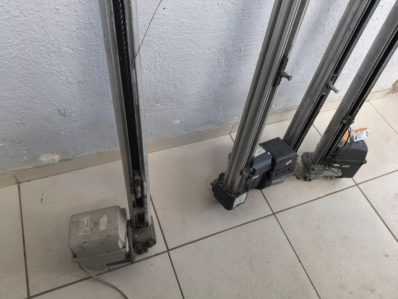 Motor e peças usado para portão automático  - Foto 3