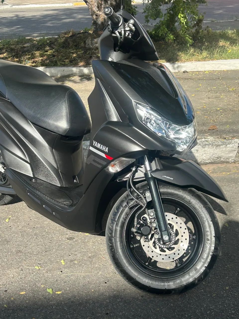 Moto Yamara Fluo 125 ABS