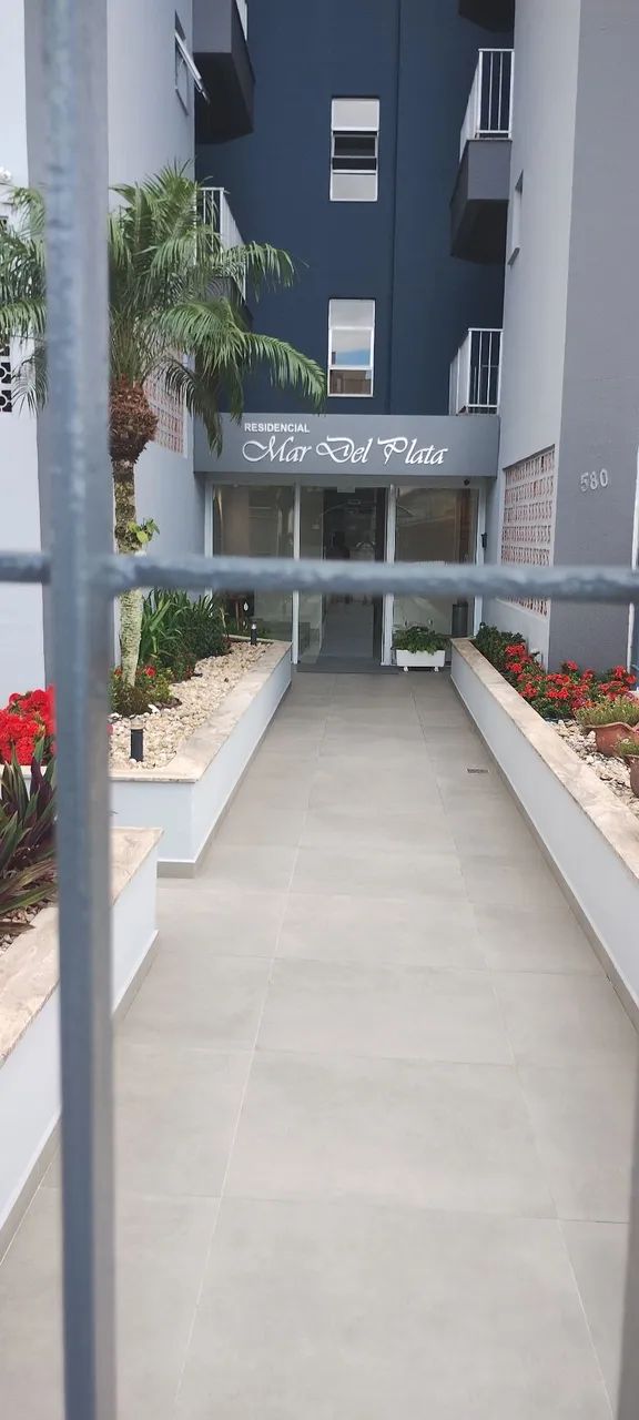 Apto Praia Comprida, São José. 