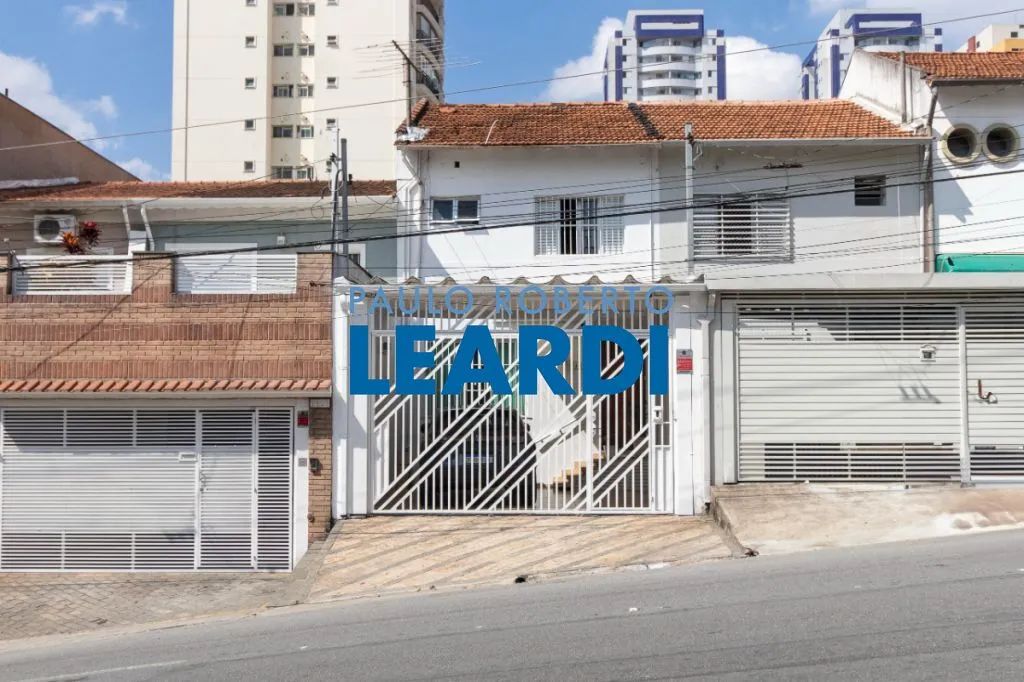 CASA ASSOBRADADA - ACLIMAÇÃO - SP