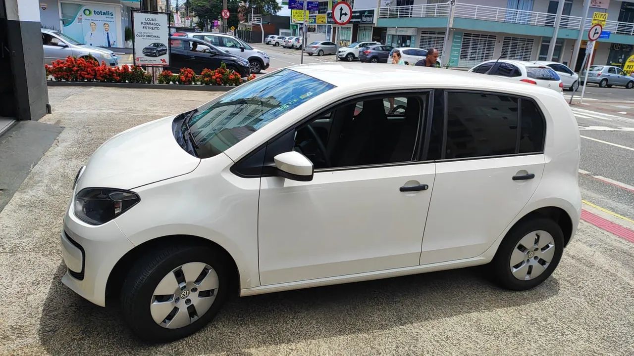 Volkswagen Up! Take 1.0 Total Flex 12V 5P 2017 - Foto 3