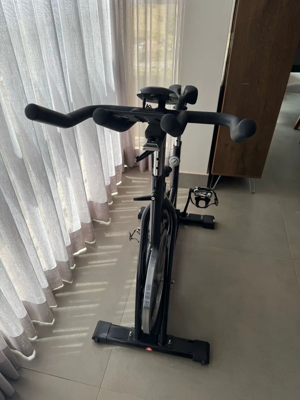Bicicleta Ergométrica Spinning Roda de Inércia 18kg  - Foto 4
