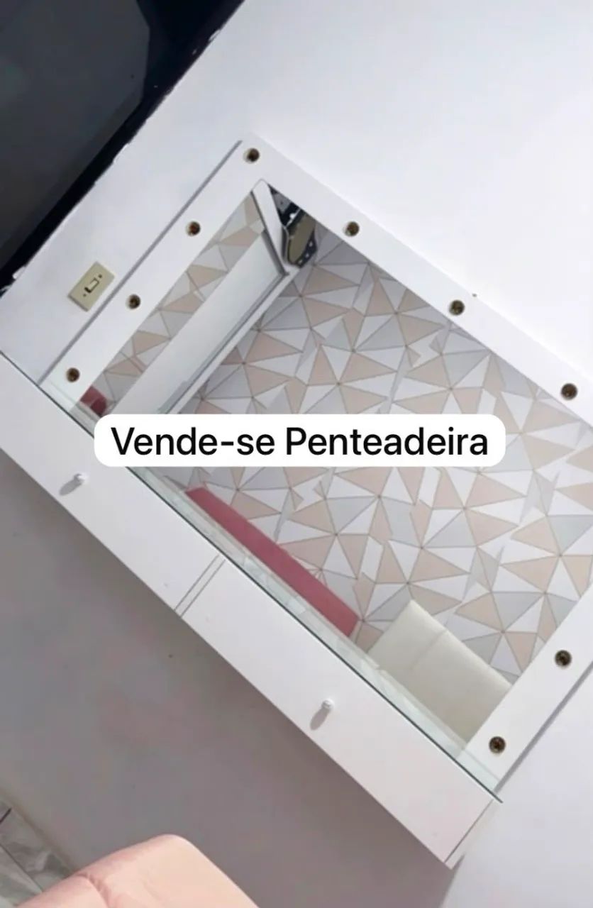 Vende - se penteadeira! 